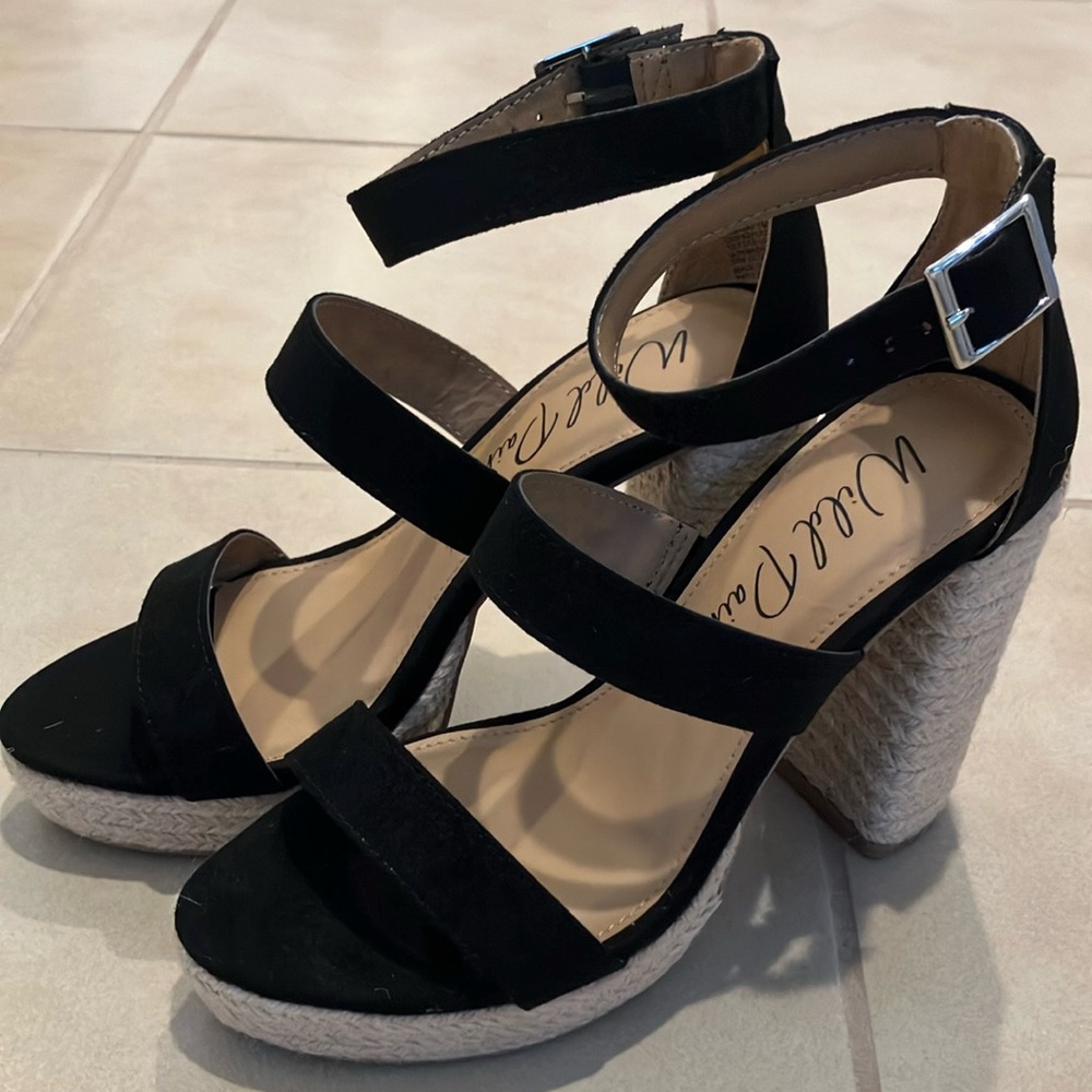 Women’s heels, size 7, Wild Pair